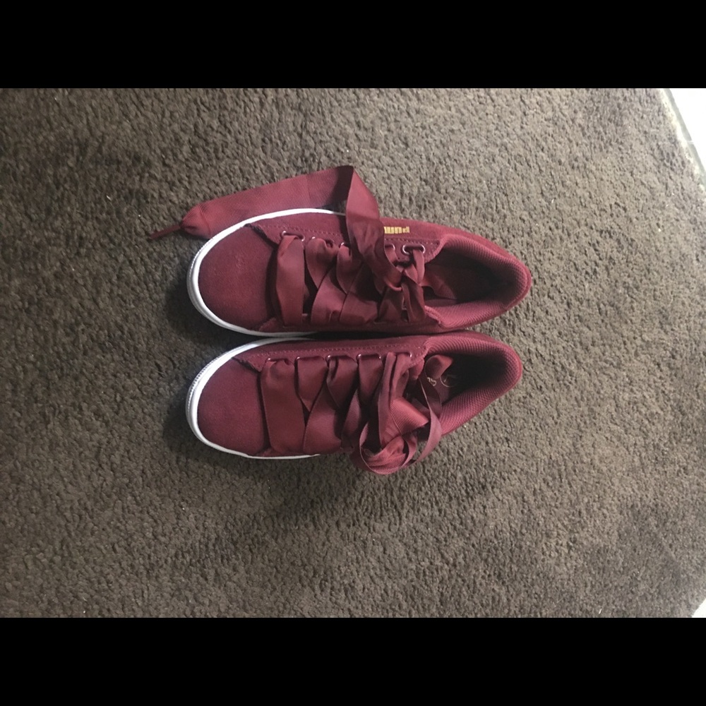 Wmns Pumas size 6.5